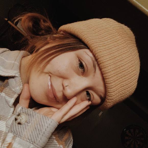 Profile Picture of Libby Adams (@libbycadams14) on Poshmark