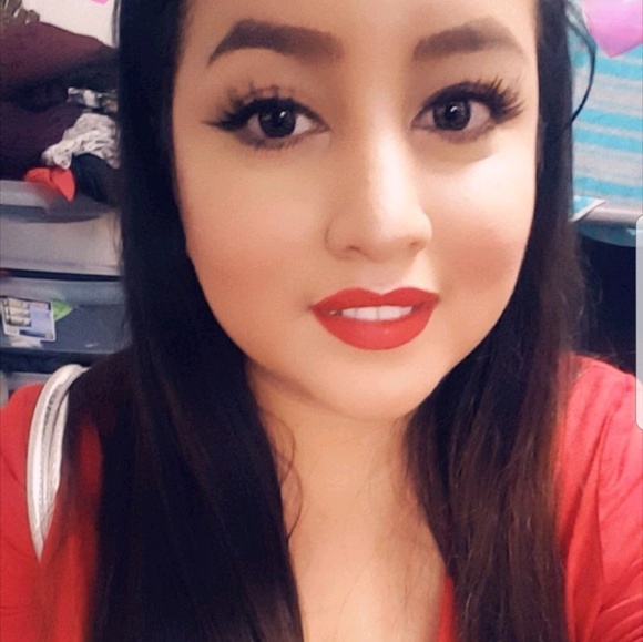 Mariana Silva - Poshmark Profile Picture of Mariana Silva (@yumedream1) on Poshmark