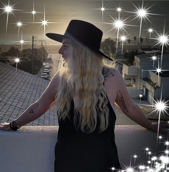 Profile Picture of Gabrielle Bruno (@gabrielleallyse) on Poshmark