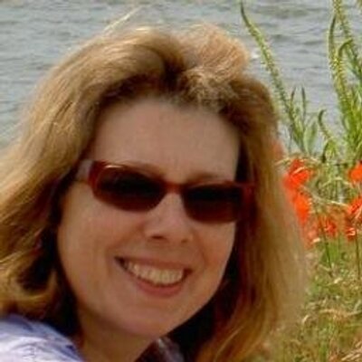 Profile Picture of Danielle Hope (@Danielle_Poet) on Twitter