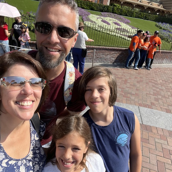 Profile Picture of Tonya Dugan (@tj_dugan) on Poshmark