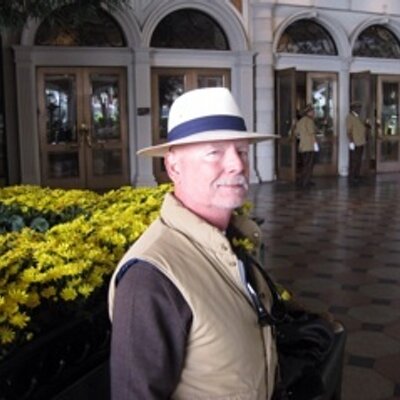 Profile Picture of Stephen Shell (@Puckshell) on Twitter