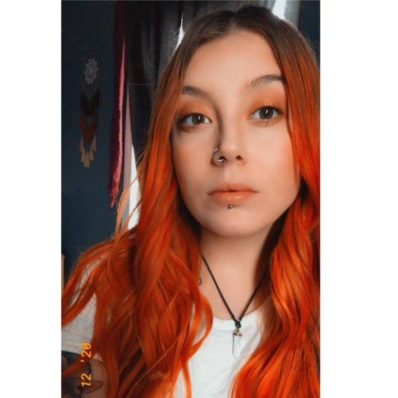 Profile Picture of Haley Duncan (@hazzystarr) on Poshmark