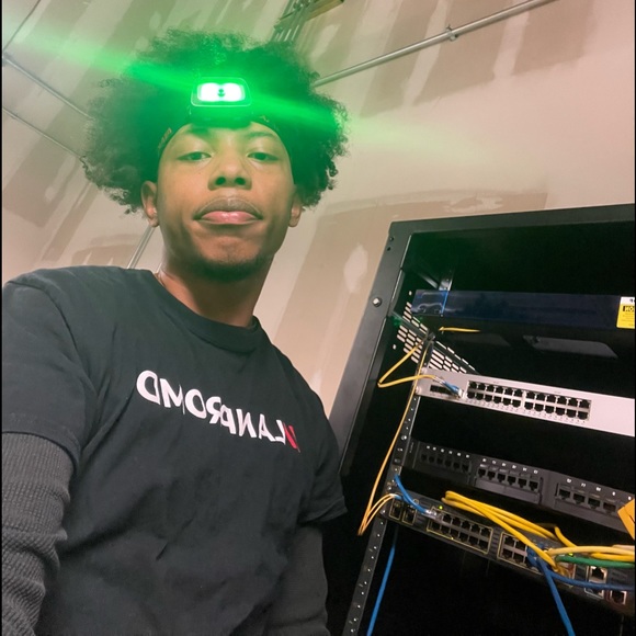 Profile Picture of Christopher Barrett (@cbarrett99) on Poshmark