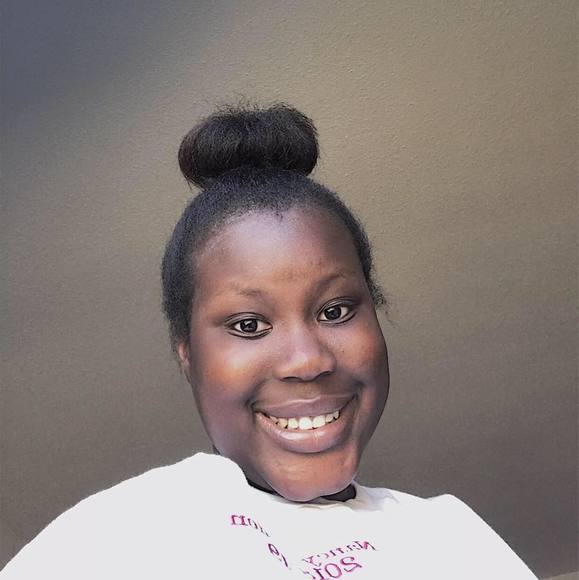 Profile Picture of Nancy Ardon (@n_ardon) on Poshmark