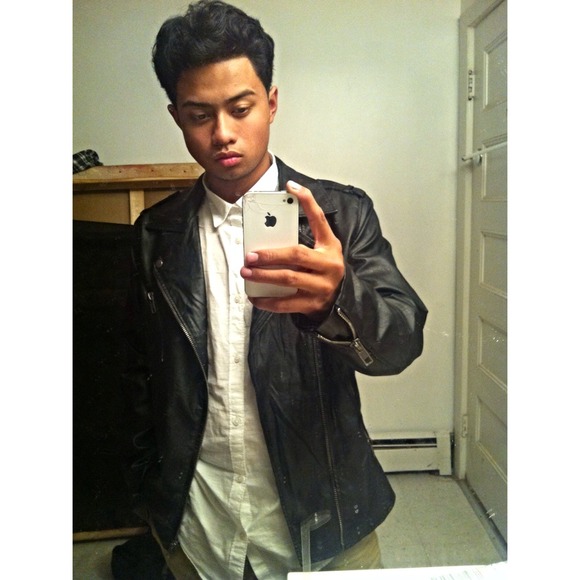 Profile Picture of Marvin Buth (@el_chinooo) on Poshmark