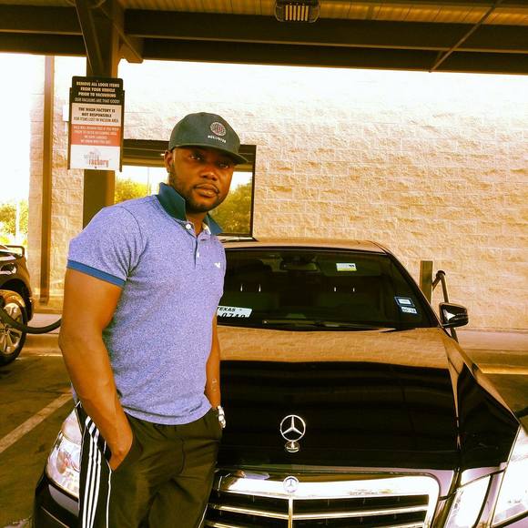 Profile Picture of Adewale Kazeem (@adewalekazeem65) on Poshmark