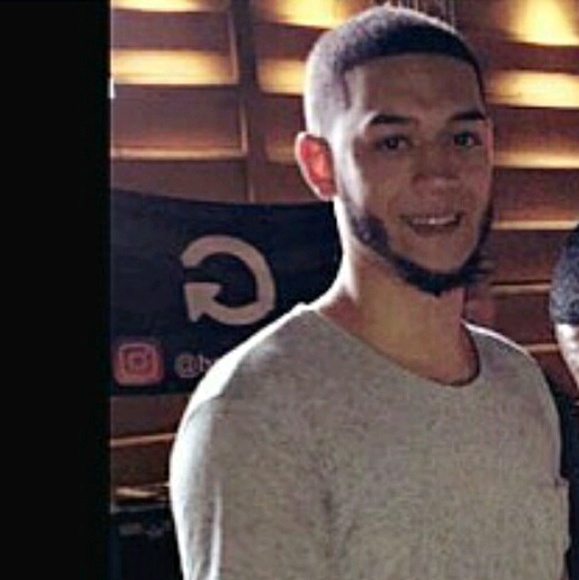 Profile Picture of Kelvin Tavarez (@c0ldhearted_) on Poshmark