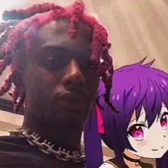 Profile Picture of Lizbeth Lizbeth (@lizbeth586) on Poshmark