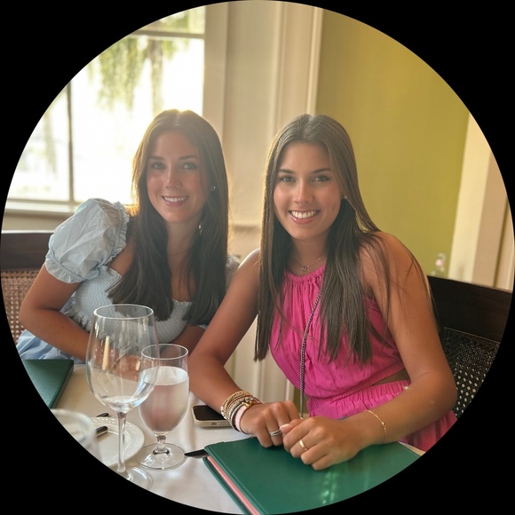 Profile Picture of Addy Thomas (@addison0456) on Poshmark