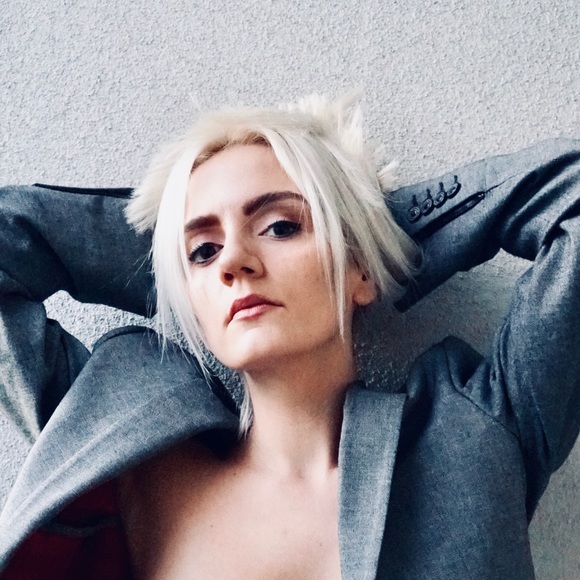 Profile Picture of Alexandra Leard (@alexandra101189) on Poshmark