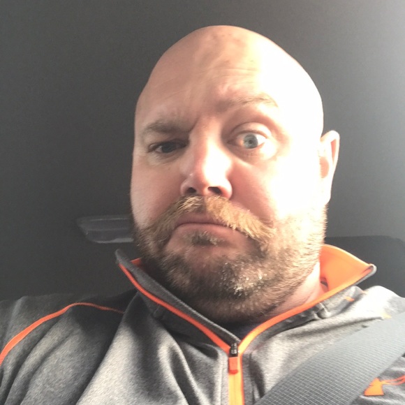 Profile Picture of Guy Hurd (@guyhurd) on Poshmark