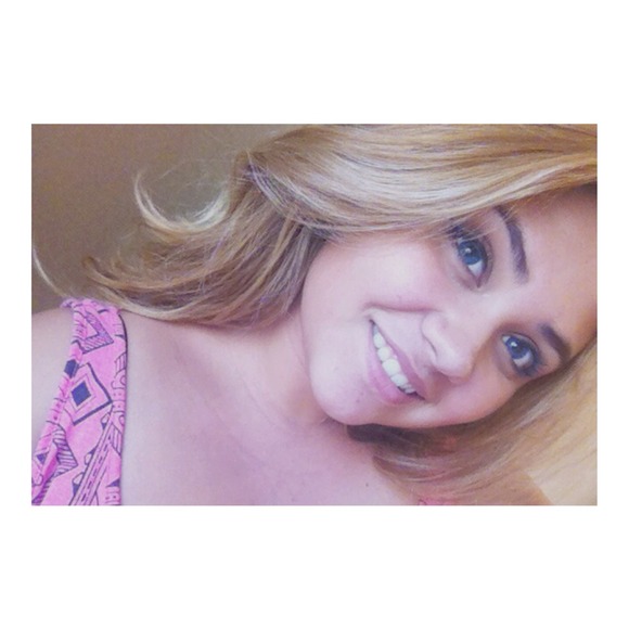 Melissa Saracoglu - Poshmark Profile Picture of Melissa Saracoglu (@darlinmel_x) on Poshmark