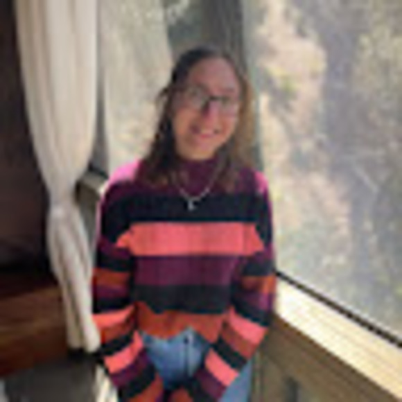 Profile Picture of Danielle Decesaris (@dsdecesa) on Poshmark