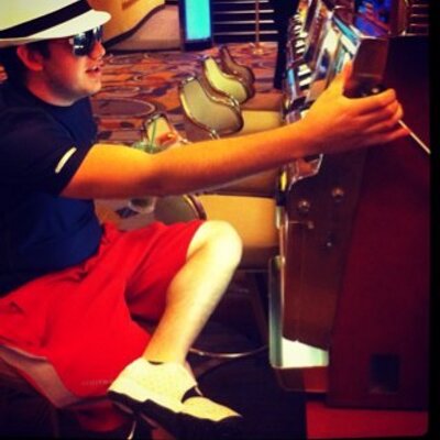 Profile Picture of Luis David Chavira (@the_chavs) on Twitter