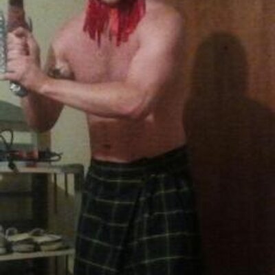 Profile Picture of Matthew Bradshaw (@mattlikesbooze) on Twitter