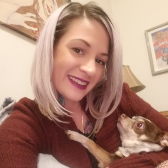 Profile Picture of Alexis Meyer (@oneluckysparkle) on Poshmark