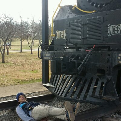 Profile Picture of Edminson Scherer (@ed_scherer) on Twitter