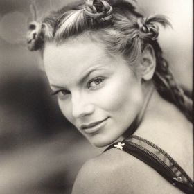 Profile Picture of kim crowe (@kim_crowe_) on Pinterest