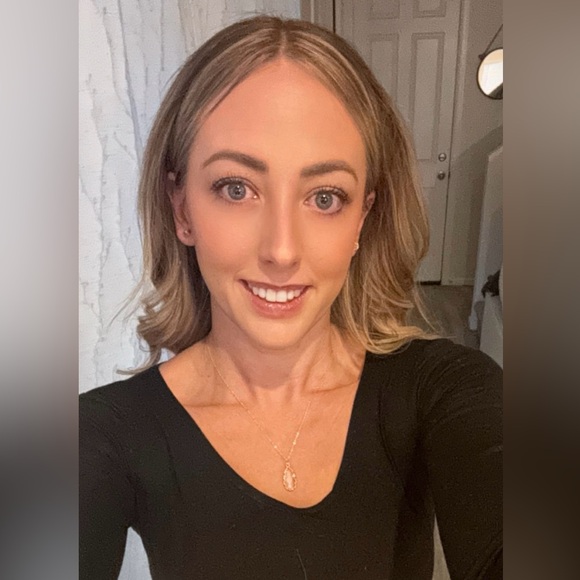 Profile Picture of Adrienne Keller (@adrienne_keller) on Poshmark