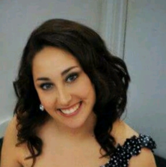 Profile Picture of Jenna Mcfadden (@jenna_nicole12) on Poshmark