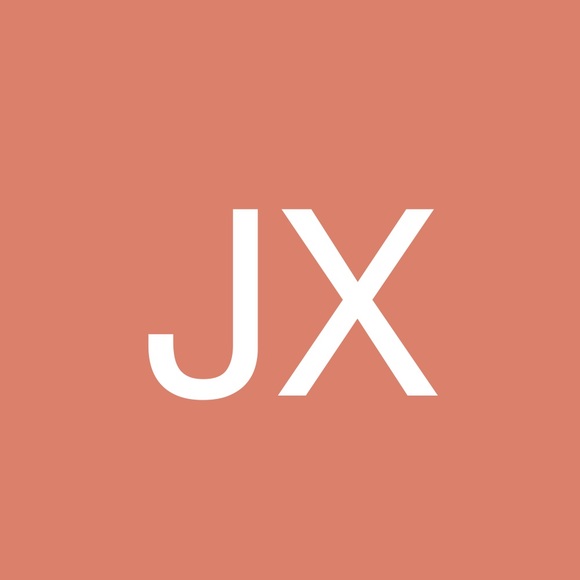 Profile Picture of Julia Xu (@juliaandfrank) on Poshmark