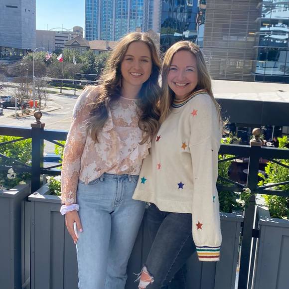 Profile Picture of Elizabeth Boeder (@ekboeder1) on Poshmark