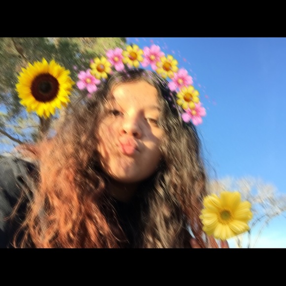 Profile Picture of Jasmine Barrera (@lilxjasminee) on Poshmark