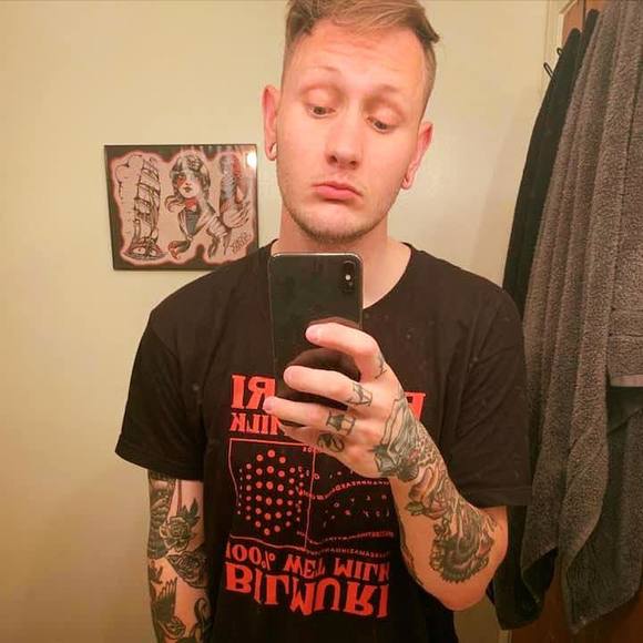 Zachary Katich - Poshmark Profile Picture of Zachary Katich (@zachuhree) on Poshmark