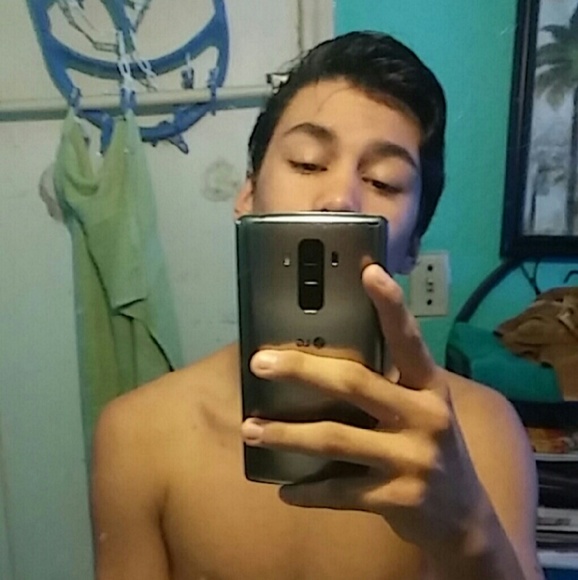 Profile Picture of Francisco Matanane (@franciscomat) on Poshmark