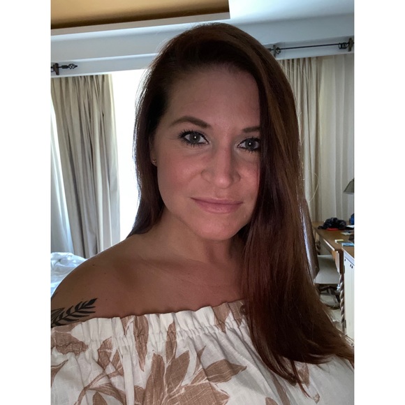 Profile Picture of Amanda Faulkner (@reselling_af) on Poshmark