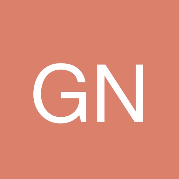 Profile Picture of Gabby Nichie (@gabbygorgeous) on Poshmark