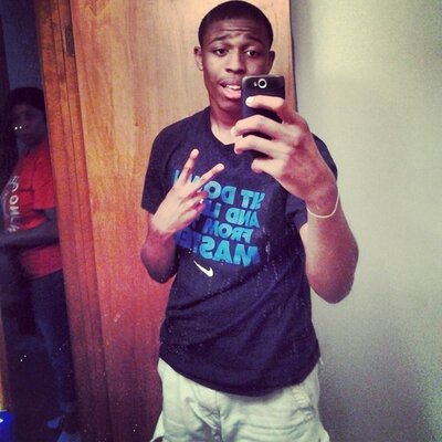 Profile Picture of Melo Jr. (@ChrisStroz41) on Twitter