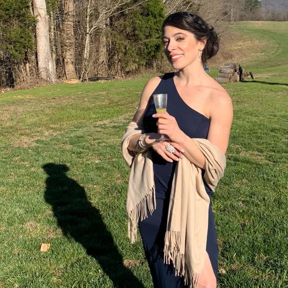 Profile Picture of Hannah Sadowsky (@hsadowsky1) on Poshmark