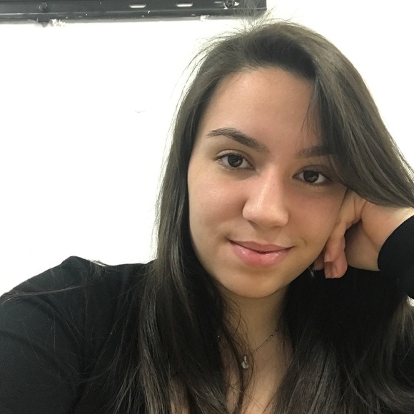 Profile Picture of Cristal Gandara (@cristalnicole1) on Poshmark