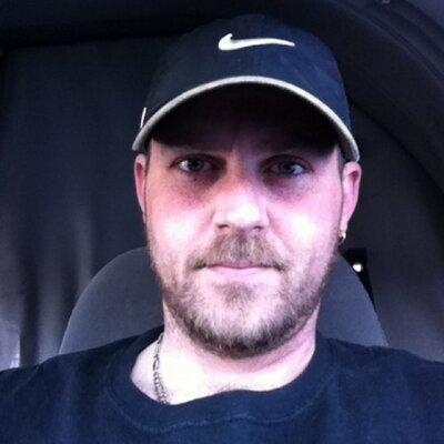 Profile Picture of David Farlow (@farlowii) on Twitter