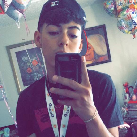 Profile Picture of Gustavo Campos (@gustavoc00) on Poshmark