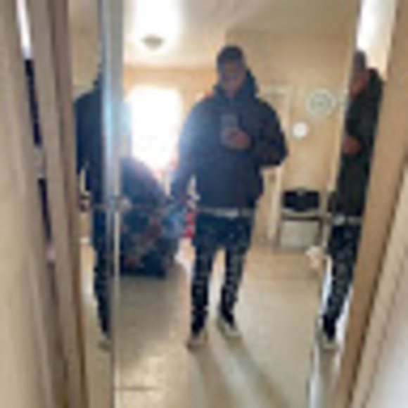 Profile Picture of Daniel Baez (@baezd0794) on Poshmark