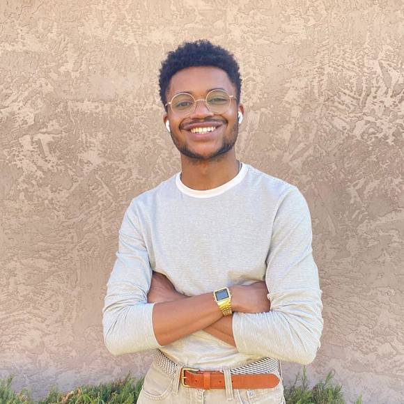 Profile Picture of Phillip Mitchell (@kneegrowpls) on Poshmark
