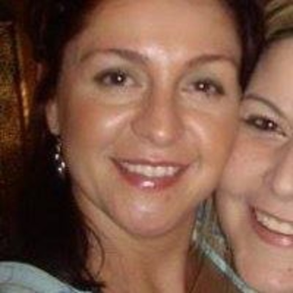 Profile Picture of Silvana Ruberto (@silvanaruberto) on Poshmark