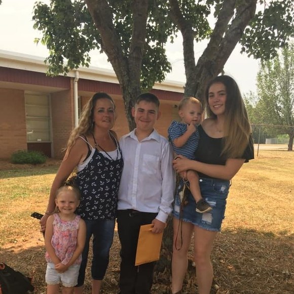 Profile Picture of Lisa Lowe (@lisalowe2004) on Poshmark