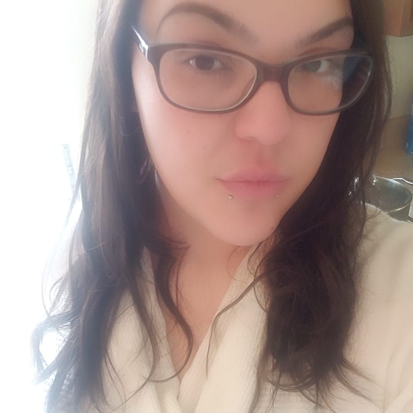 Profile Picture of Jessmar Emmanuelli (@jessmar92) on Poshmark