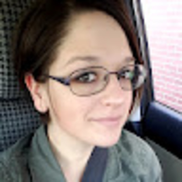 Profile Picture of Aimee Smallcomb (@jeaux65) on Poshmark