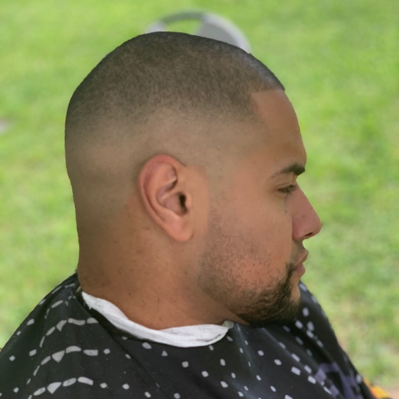 Profile Picture of Victor Rivera (@shoemanvic) on Poshmark