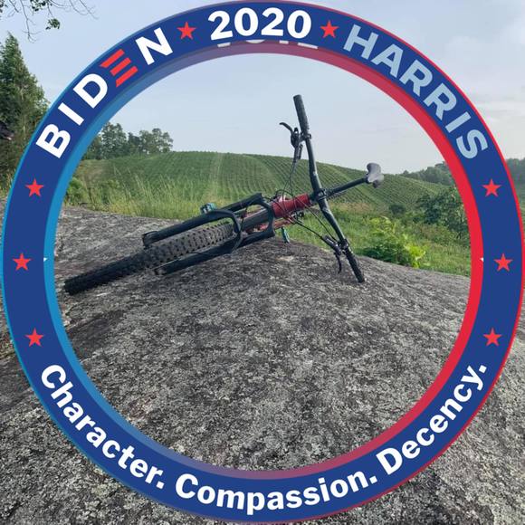 Profile Picture of Andy Pignatora (@breakawayandy) on Poshmark