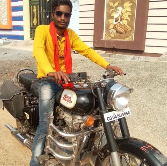 Profile Picture of Suraj Suraj sahu (@surajsahu63487) on Poshmark