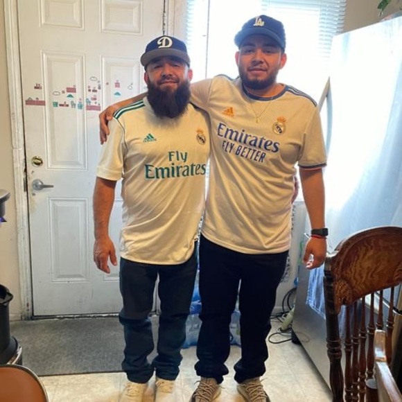 Profile Picture of David Deniz (@david_deniz) on Poshmark