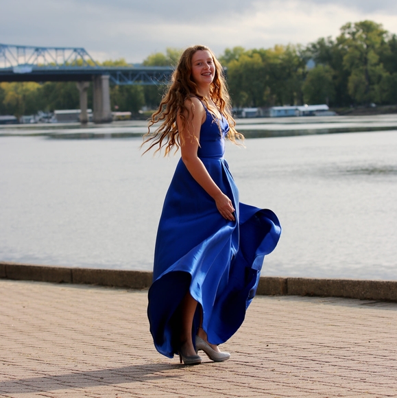 Profile Picture of Claire Morgan (@clairemorgan422) on Poshmark