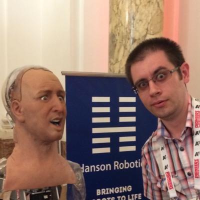 Profile Picture of Gabriel M Popescu (@GabrielMarP) on Twitter