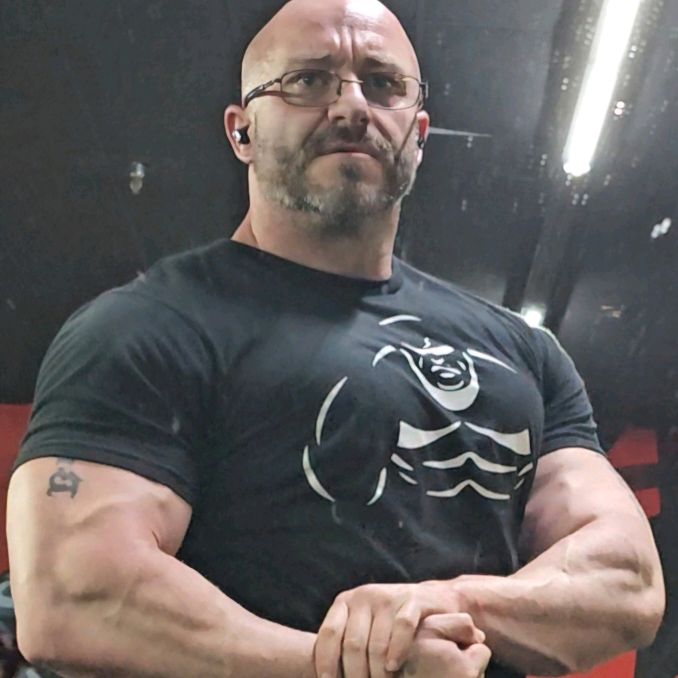 Profile Picture of Tom (@thomashuddlestun) on Tiktok